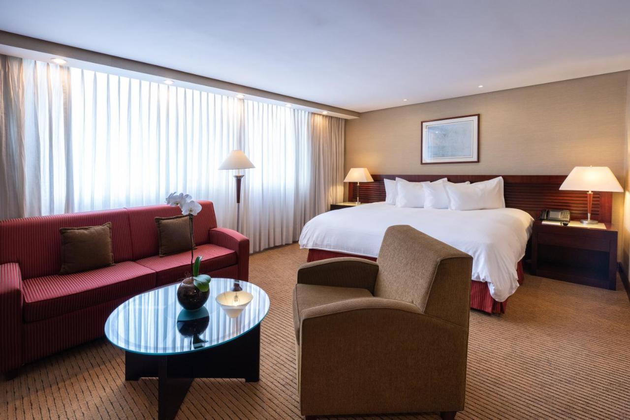 Eurobuilding Hotel & Suites Caracas Exteriör bild A room at the hotel