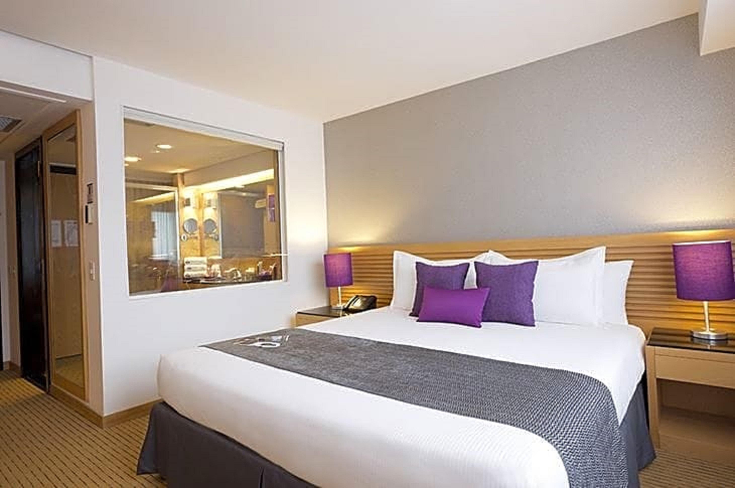 Eurobuilding Hotel & Suites Caracas Exteriör bild A Premier Deluxe room at the hotel